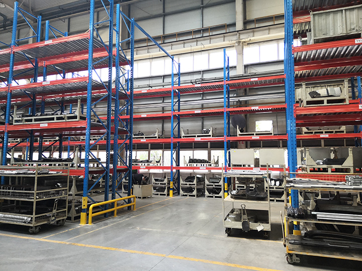 鋼制周轉箱重型貨架項目案例